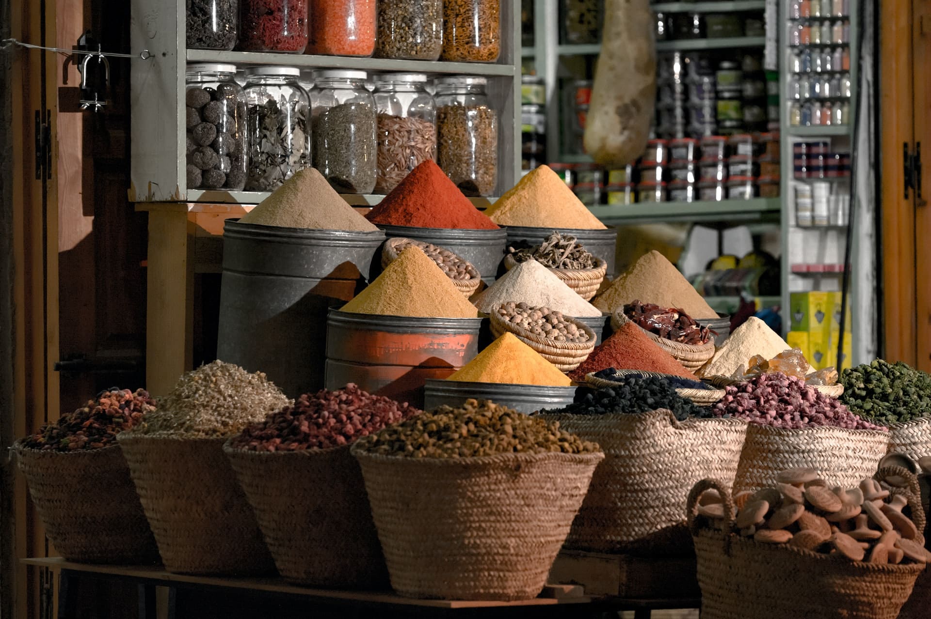 USING A GUIDE TO EXPLORE THE SOUKS OF MARRAKECH | El Fenn Hotel ...